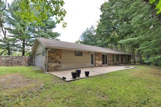 9079 E Division Street, Strafford, MO 65757