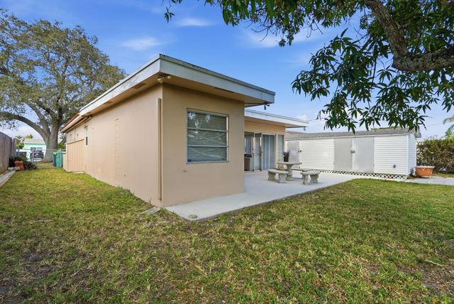 218 SE 3rd Terrace, Dania Beach, FL 33004