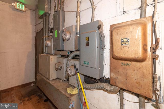 3600 S HANOVER ST, Baltimore, MD 21225