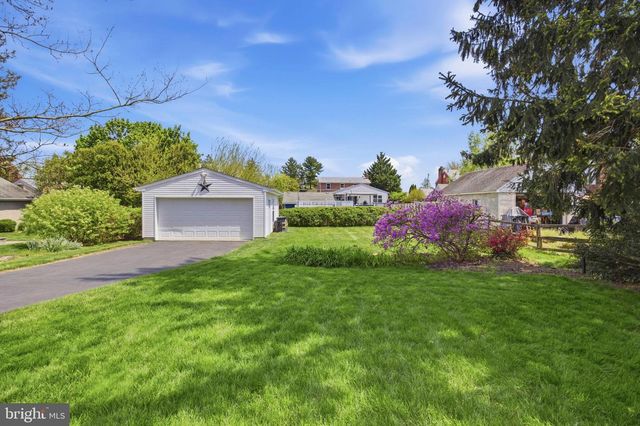 43 LOWNES LN, Springfield, PA 19064