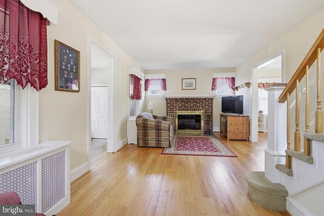 43 LOWNES LN, Springfield, PA 19064