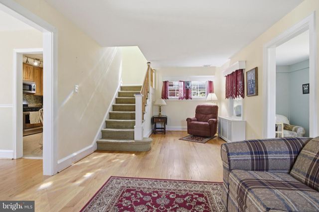 43 LOWNES LN, Springfield, PA 19064