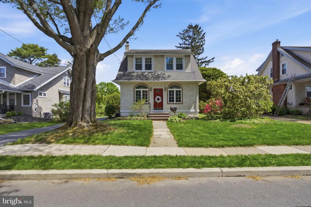 43 LOWNES LN, Springfield, PA 19064
