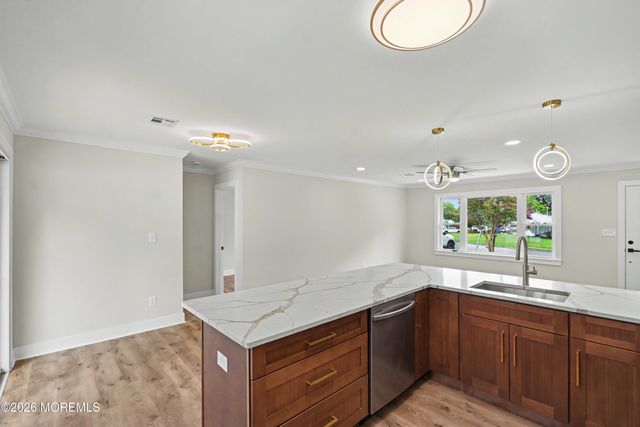 104 Mount Lane, Toms River, NJ 08753