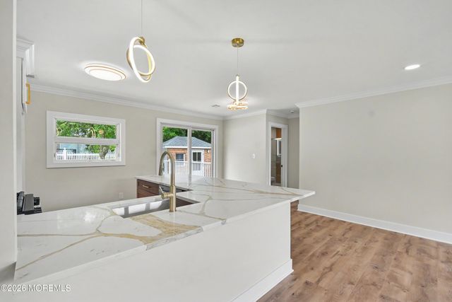 104 Mount Lane, Toms River, NJ 08753