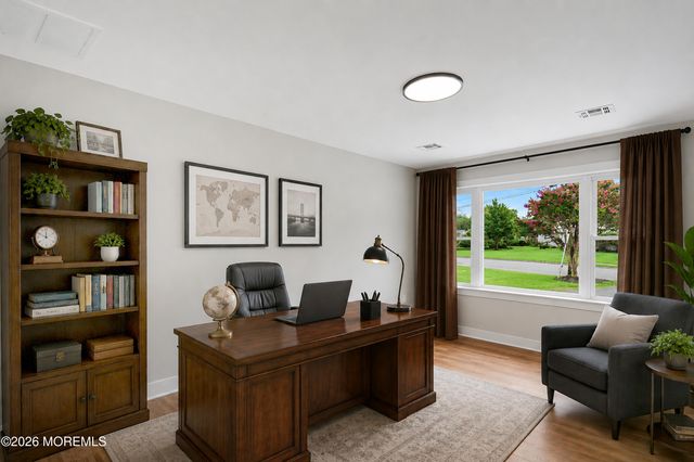 104 Mount Lane, Toms River, NJ 08753