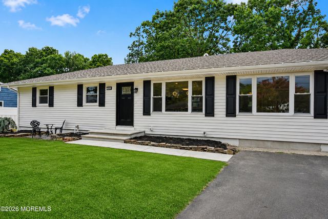 104 Mount Lane, Toms River, NJ 08753