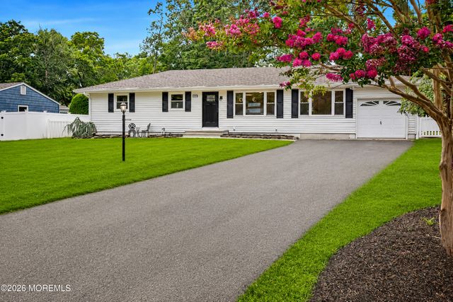 104 Mount Lane, Toms River, NJ 08753