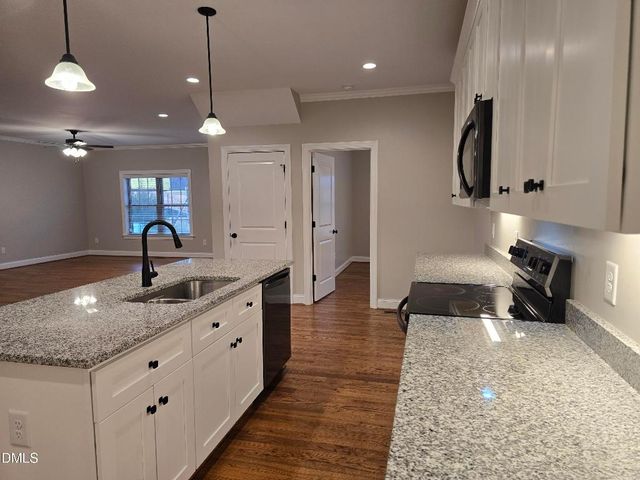 933 Arrowhead Court, Mebane, NC 27302