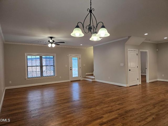 933 Arrowhead Court, Mebane, NC 27302