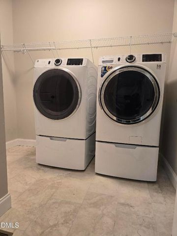 933 Arrowhead Court, Mebane, NC 27302