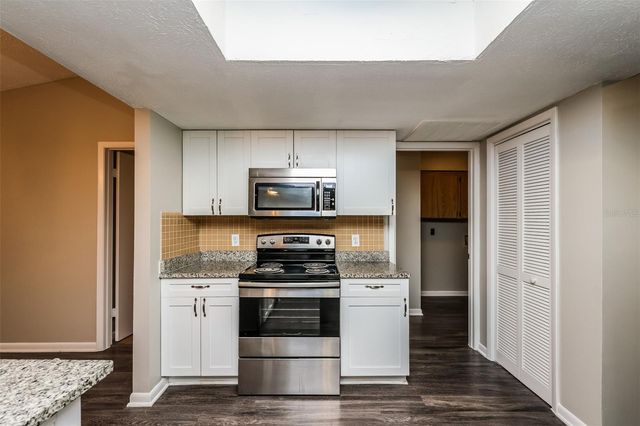 35148 DOLPHIN LAKE DRIVE, Zephyrhills, FL 33541