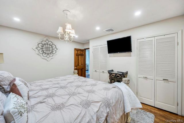 60 Essex Road, Bethpage, NY 11714