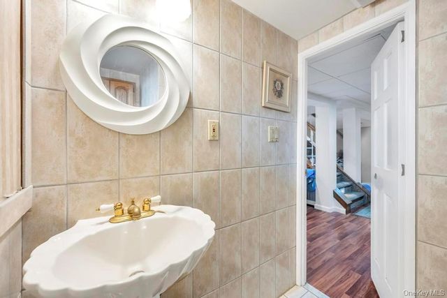 60 Essex Road, Bethpage, NY 11714