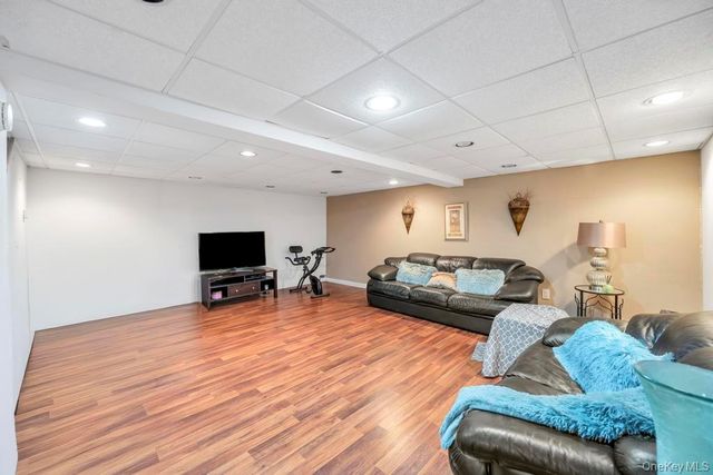 60 Essex Road, Bethpage, NY 11714