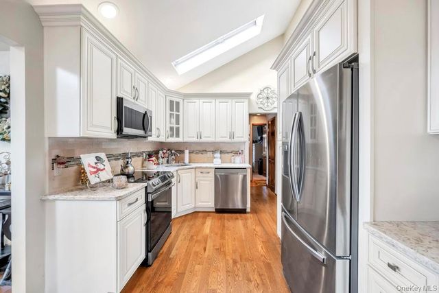 60 Essex Road, Bethpage, NY 11714