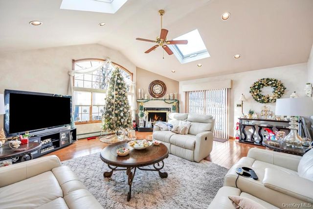 60 Essex Road, Bethpage, NY 11714