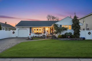 60 Essex Road, Bethpage, NY 11714