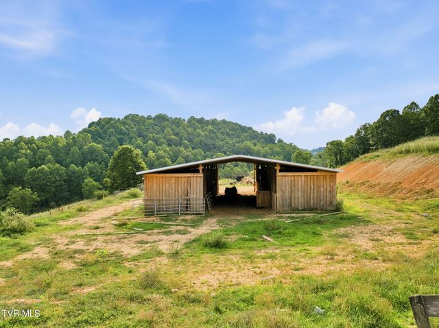 431 Strong Hollow Lane, Fort Blackmore, VA 24250