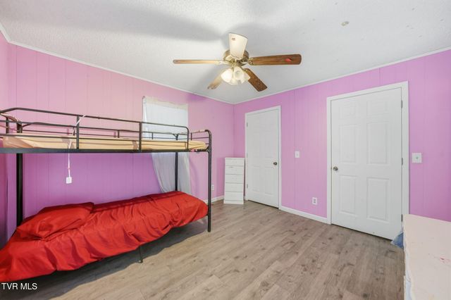 431 Strong Hollow Lane, Fort Blackmore, VA 24250