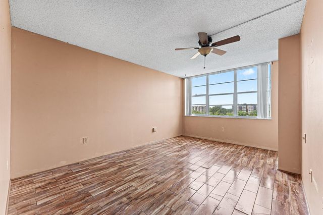 1400 Saint Charles Place 616, Pembroke Pines, FL 33026