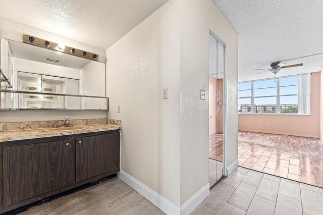 1400 Saint Charles Place 616, Pembroke Pines, FL 33026