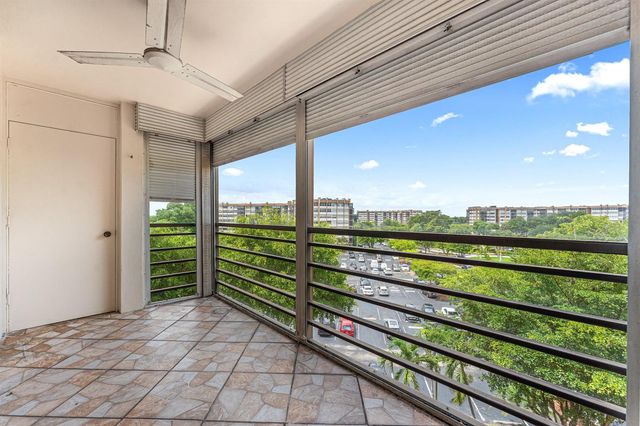 1400 Saint Charles Place 616, Pembroke Pines, FL 33026