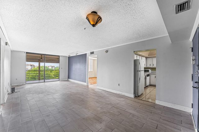 1400 Saint Charles Place 616, Pembroke Pines, FL 33026