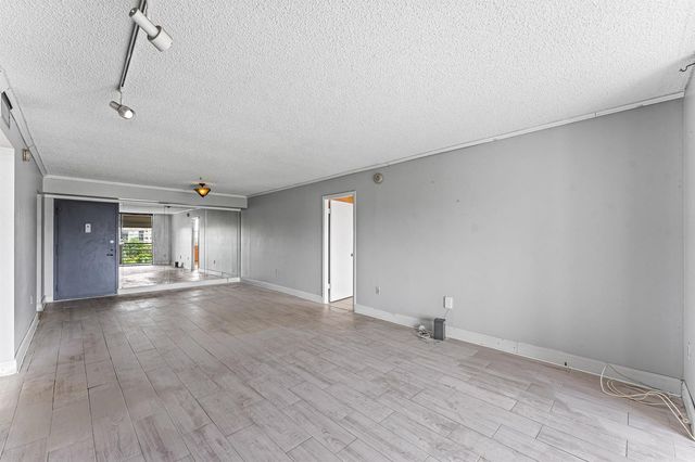 1400 Saint Charles Place 616, Pembroke Pines, FL 33026