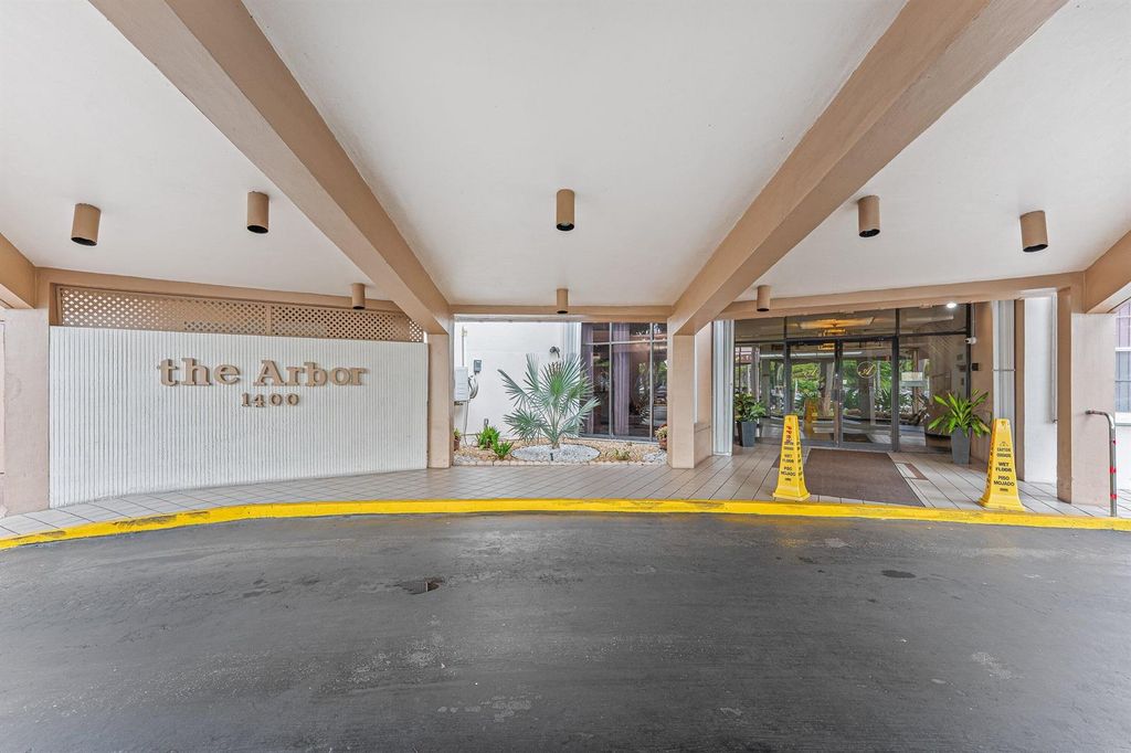 1400 Saint Charles Place 616, Pembroke Pines, FL 33026