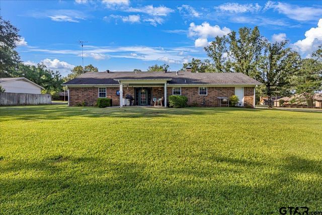 5626 Meadowdale Road, Flint, TX 75762