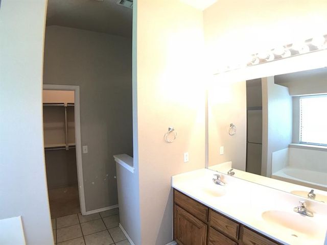 16224 Panther Way, Edmond, OK 73013