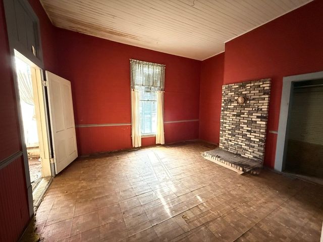 334 Sanford Avenue, Eufaula, AL 36027