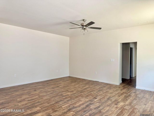 7019 Chandler Bluff Rd, Denham Springs, LA 70706
