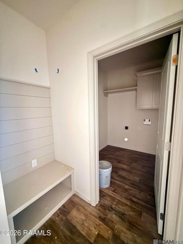 7019 Chandler Bluff Rd, Denham Springs, LA 70706