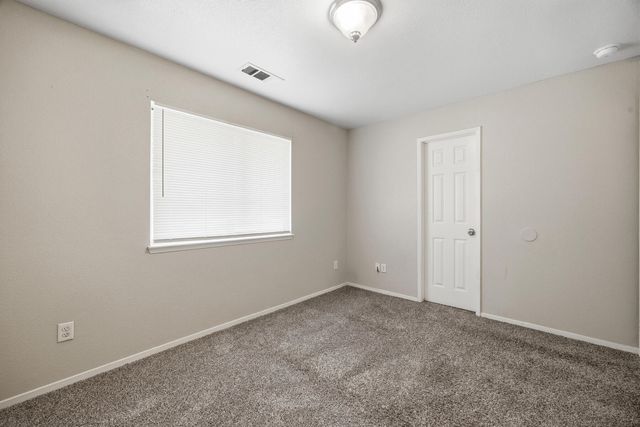 1949 N Court Street, Visalia, CA 93291