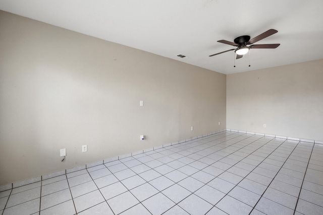 1949 N Court Street, Visalia, CA 93291