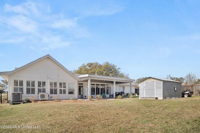 842 Ancient Oaks Circle, Biloxi, MS 39532