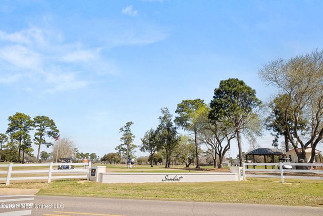 842 Ancient Oaks Circle, Biloxi, MS 39532