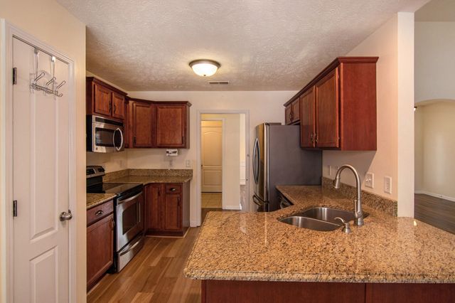 3136 Hawthorn Drive, Clarksville, TN 37043