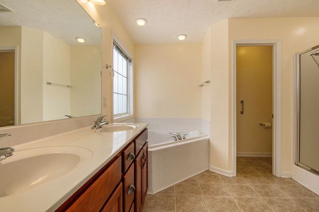 3136 Hawthorn Drive, Clarksville, TN 37043