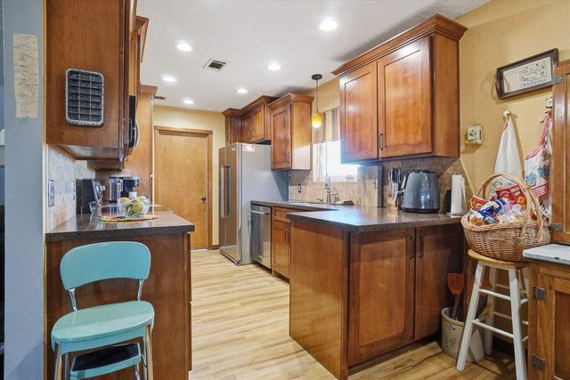 7304 NE Cache Rd, Lawton, OK 73507