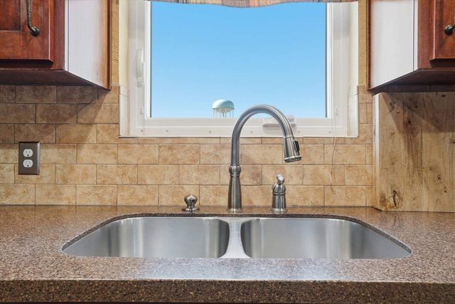 7304 NE Cache Rd, Lawton, OK 73507