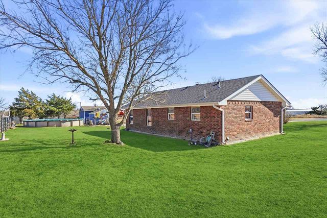 7304 NE Cache Rd, Lawton, OK 73507