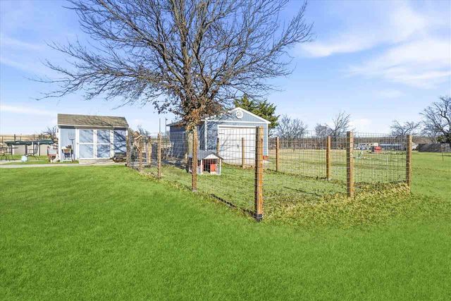 7304 NE Cache Rd, Lawton, OK 73507