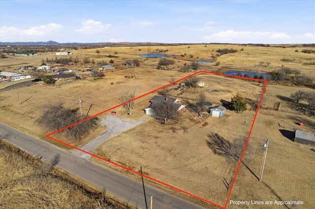 7304 NE Cache Rd, Lawton, OK 73507
