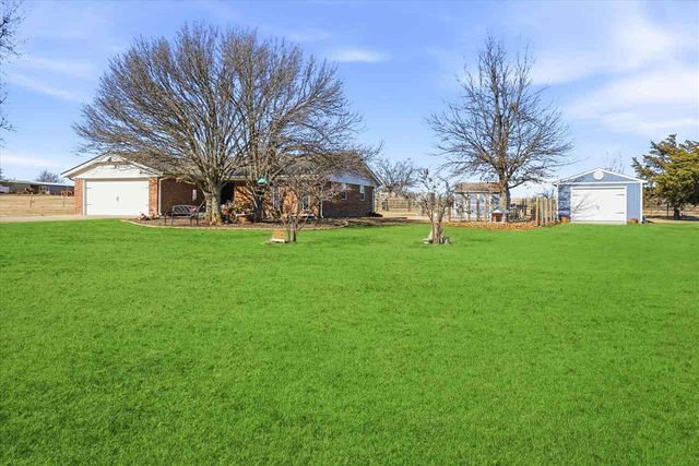 7304 NE Cache Rd, Lawton, OK 73507