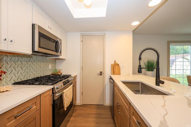 7327 Kern Valley Drive, Fort Wayne, IN 46815