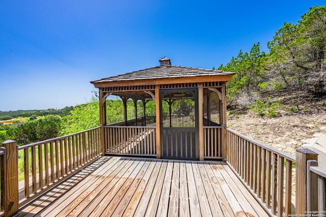 400 Peggy St, Kerrville, TX 78028