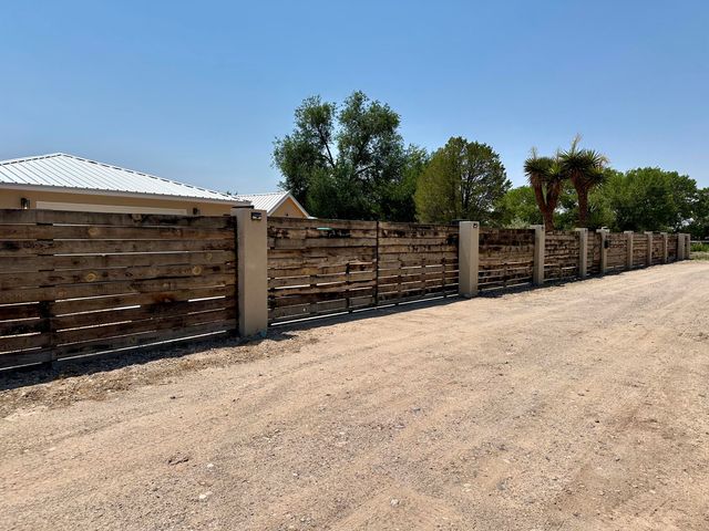 6 Adobe Lane, Peralta, NM 87042